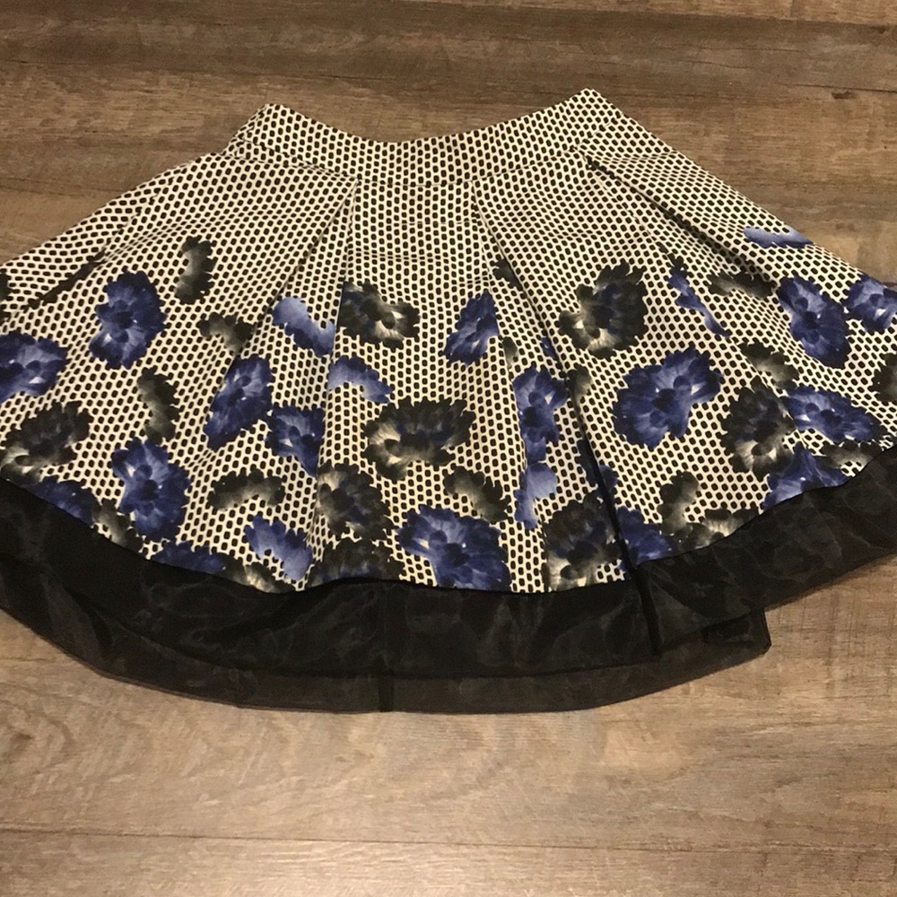 Patterned skirt